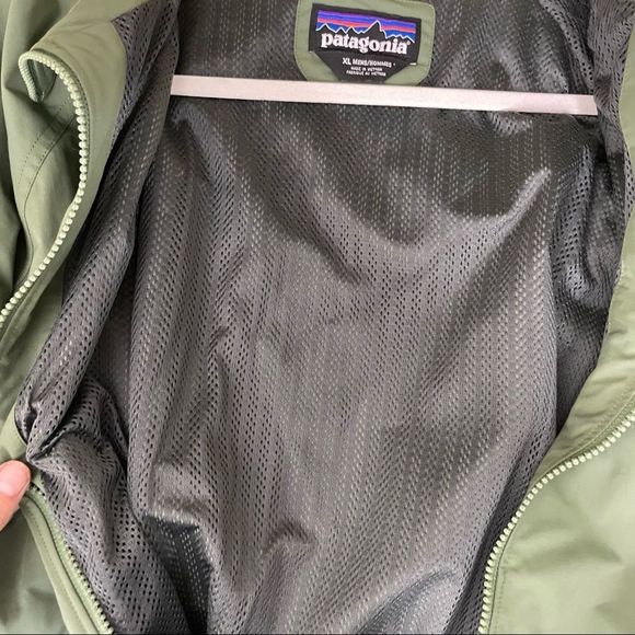 Men's Patagonia Nylon Zip Jacket sz. XL - Picture 6 of 9